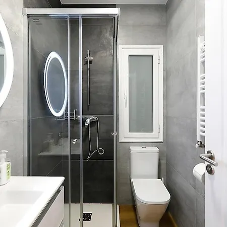 Con Parking A 15 De La Playa * サン・セバスティアン