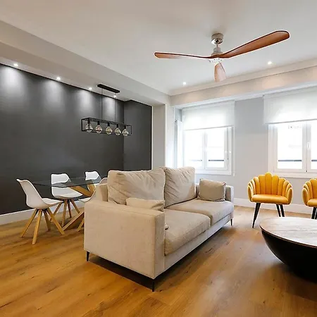 アパート Con Parking A 15 De La Playa サン・セバスティアン