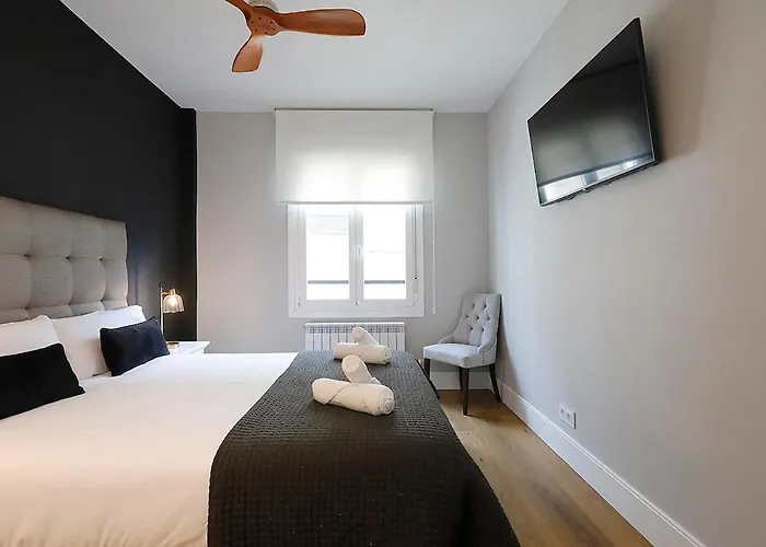 Con Parking A 15 De La Playa Апартаменты *